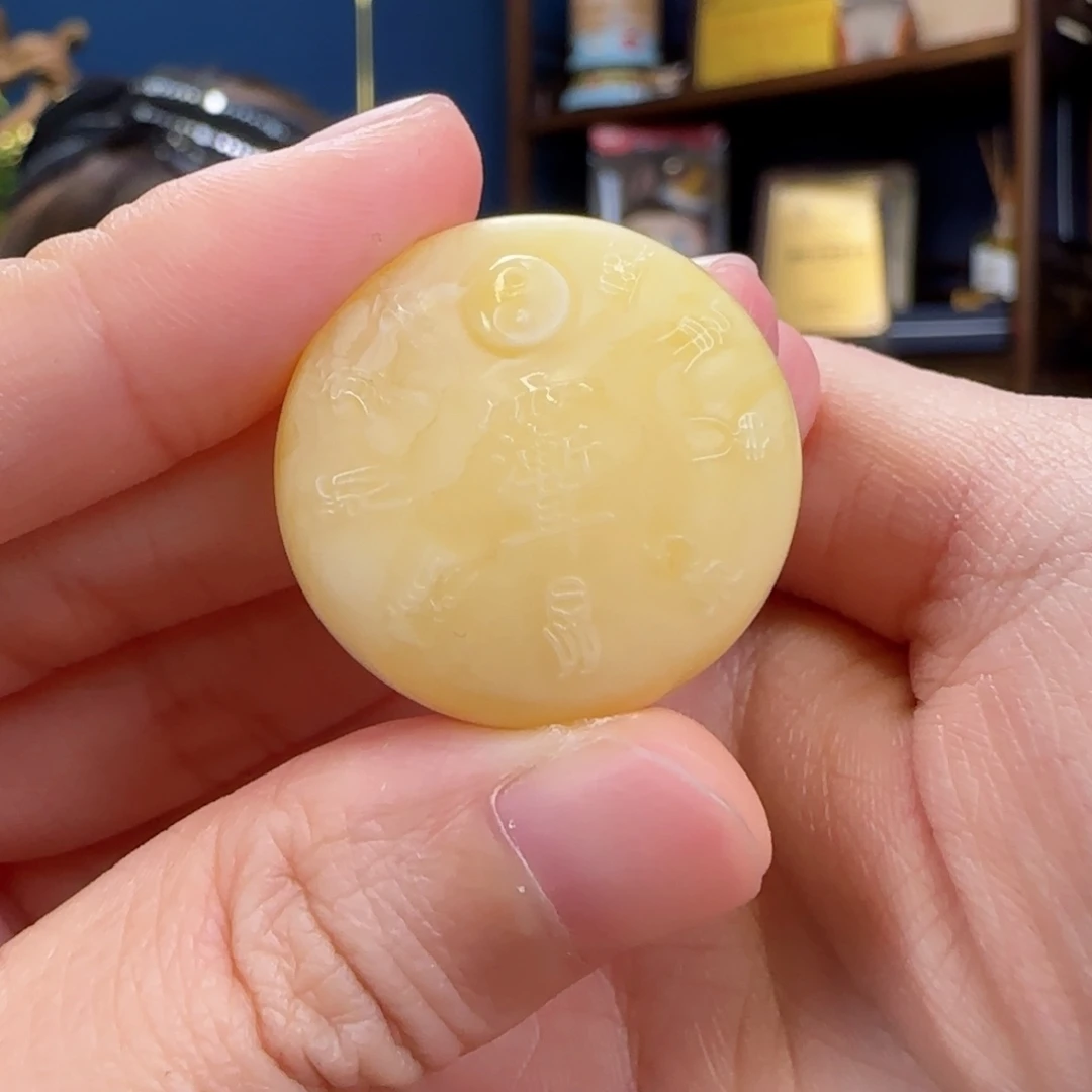 周***周未镶嵌颈饰蜜蜡1111111111