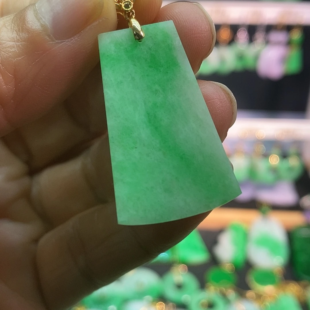 翡翠18K金镶嵌吊坠(赠链)吊坠