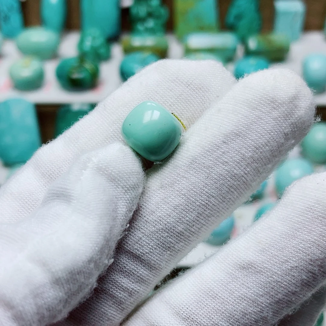 三***子绿松石未镶嵌珠宝奇石