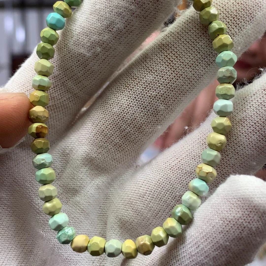 绿松石未镶嵌挂件