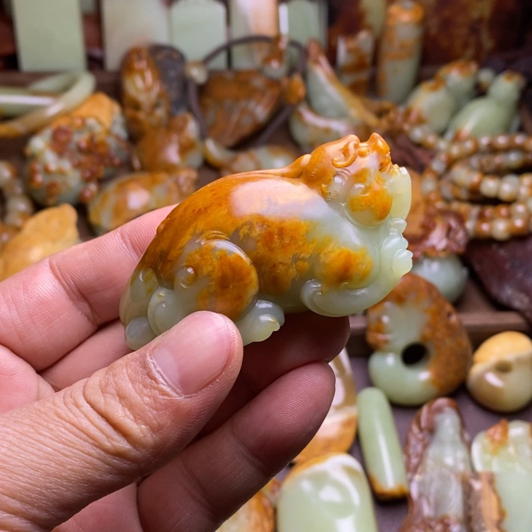 【闪购商品】未镶嵌岫岩河磨玉（透闪石质玉）挂件