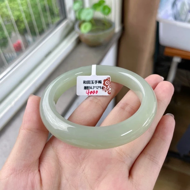 新疆且末料正装手镯天然和田玉镯子多样性发货圈口50-62mm