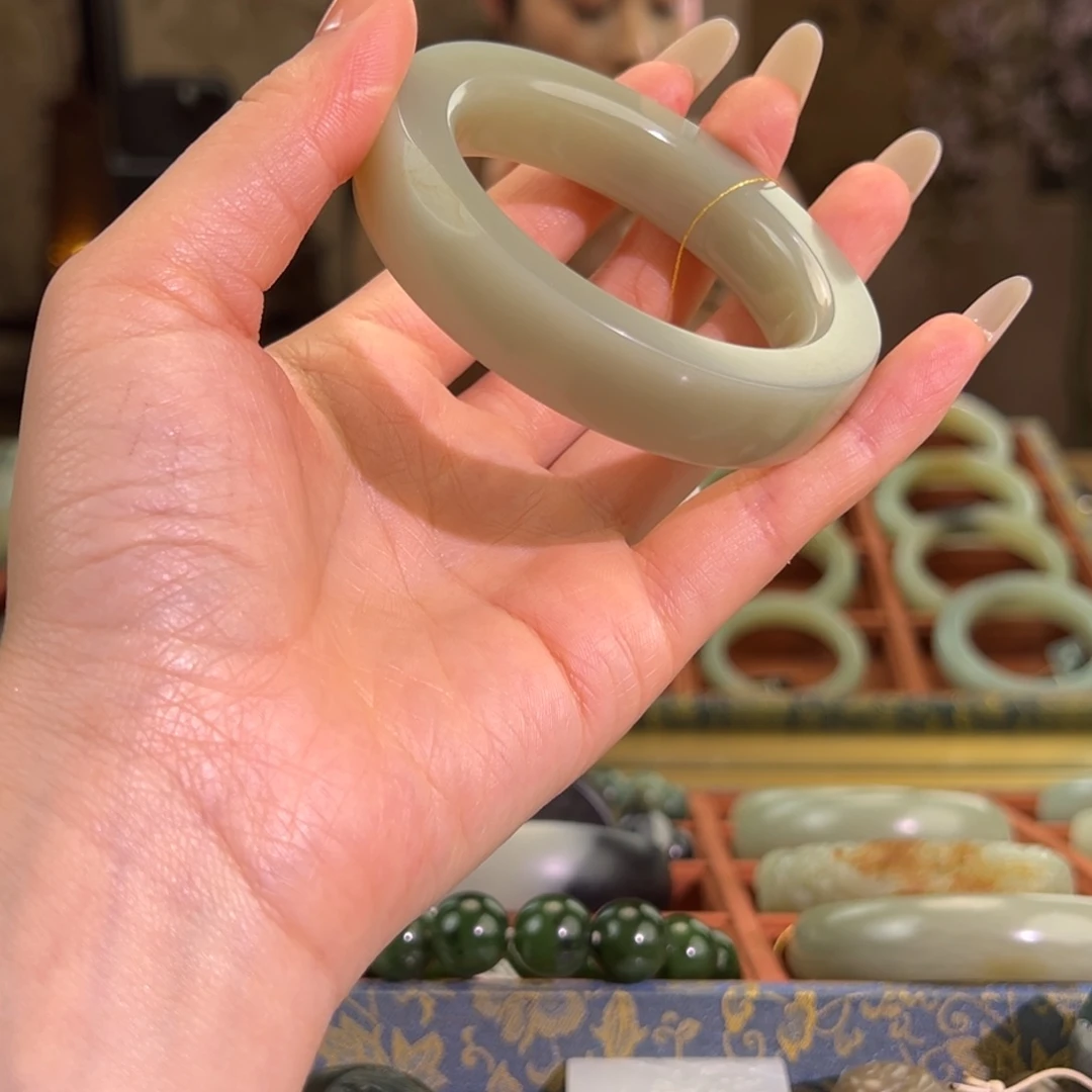 和田玉（子料）未镶嵌手镯