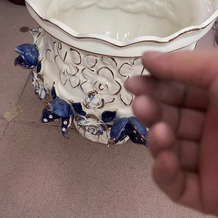 瓷片瑕。。。。。。。。。。。。。