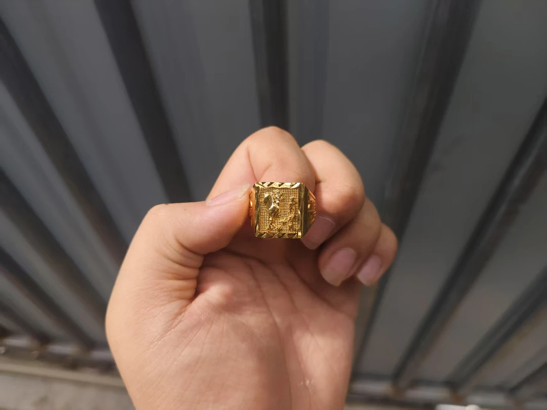 金黄色高端典藏时尚饰品015