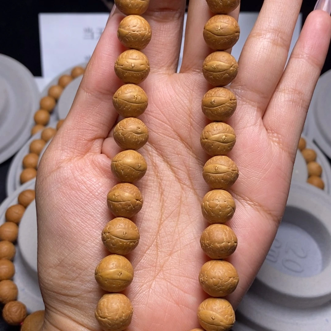 凤眼菩提吊坠手持