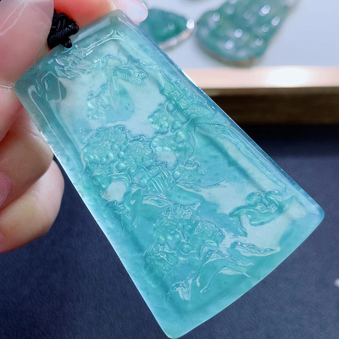 翡翠未镶嵌颈饰翡翠