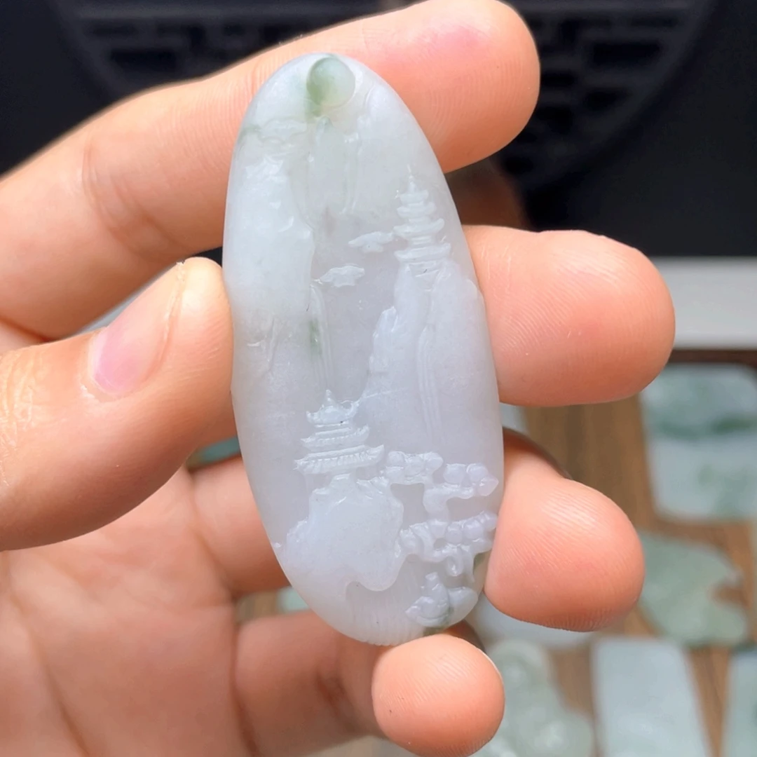 定制翡翠未镶嵌山水牌