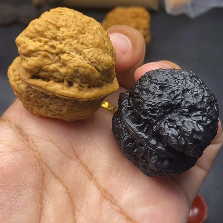 文玩核桃把件39尺蝴蝶蟾