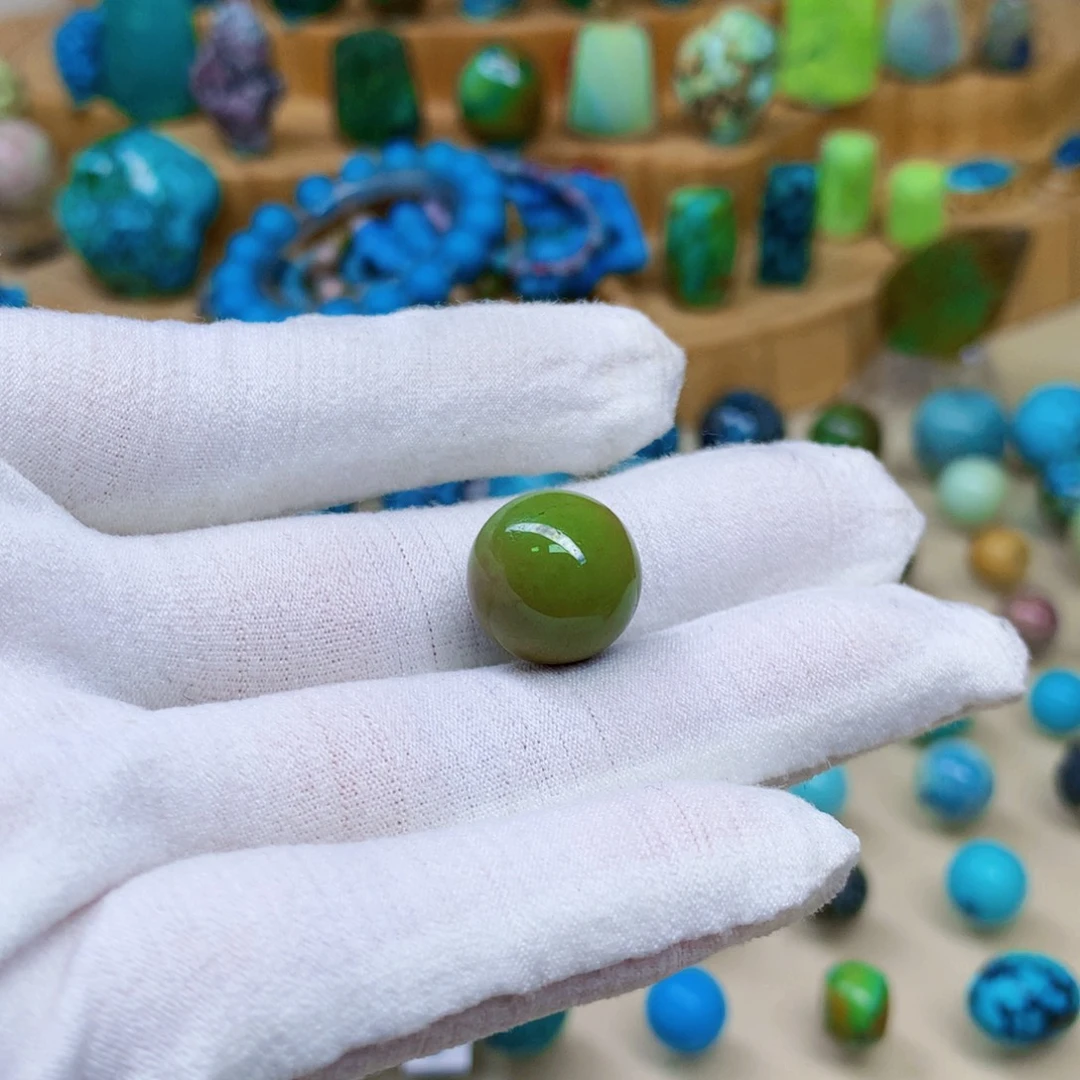 绿松石未镶嵌三彩随行