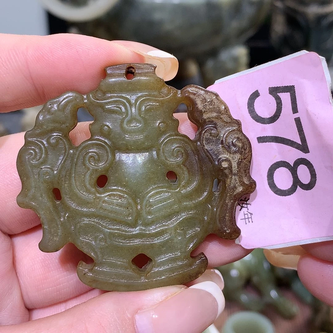 颈饰未镶嵌和田玉