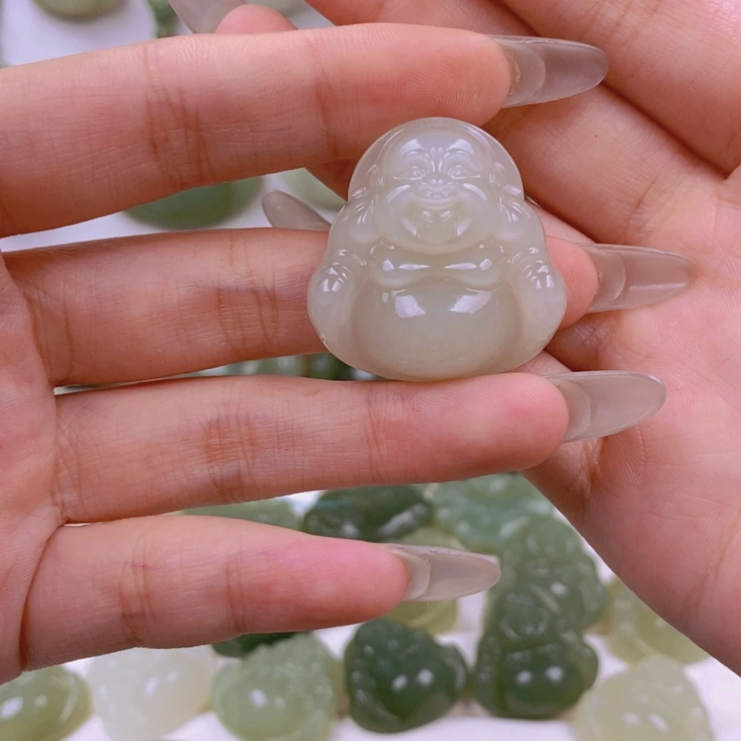 和田玉未镶嵌颈饰沈*