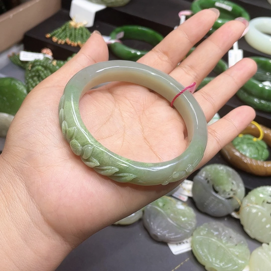 和田玉手镯6465圈口32未镶嵌