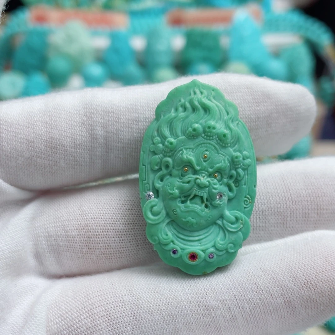 绿松石未镶嵌珠宝奇石