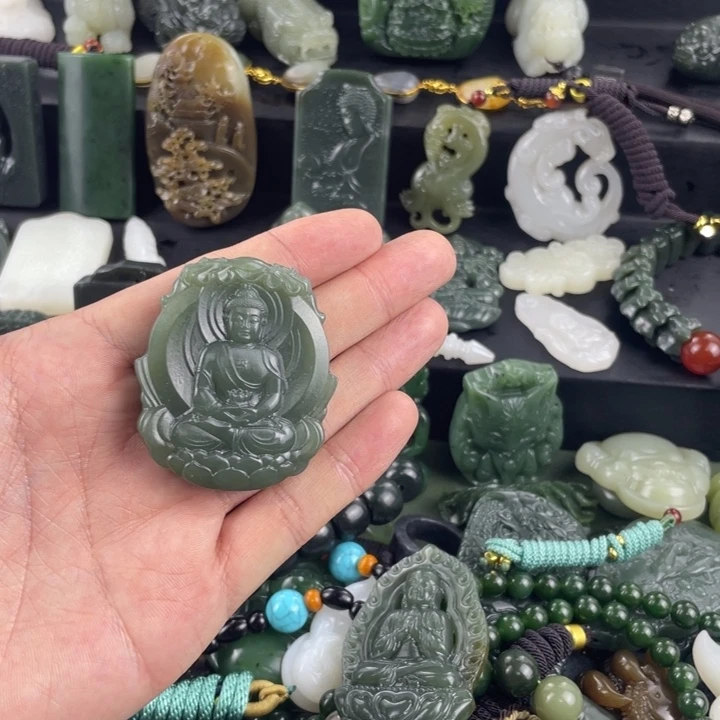 和田玉未镶嵌颈饰