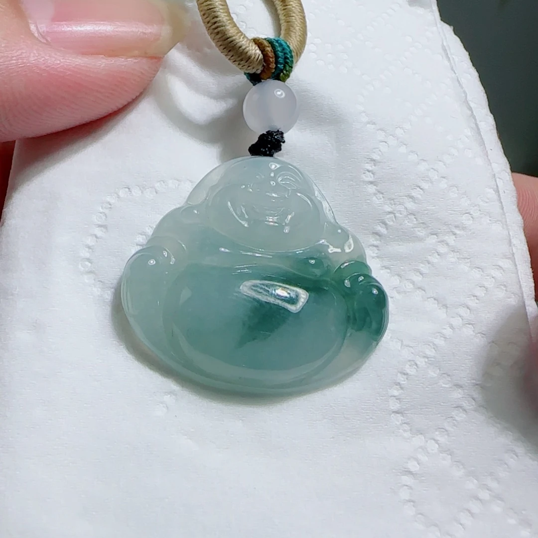 翡翠未镶嵌颈饰佛公