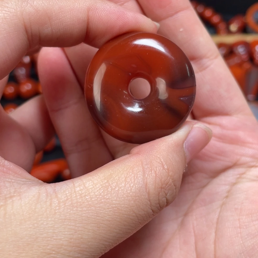 南红玛瑙未镶嵌颈饰3