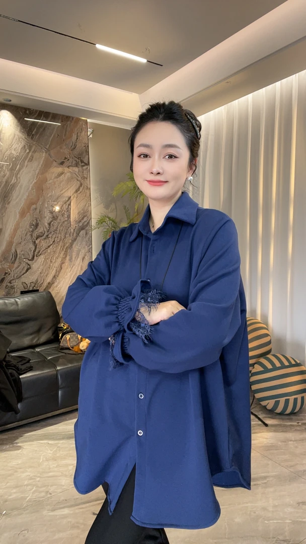 【冲姐】秋冬时髦设计感拼蕾丝花边袖棉感衬衫（胸围.126衣长.82）910