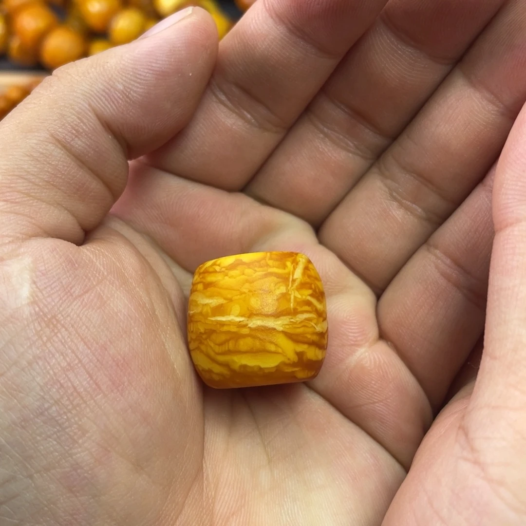 琥珀未镶嵌吊坠(不含链)