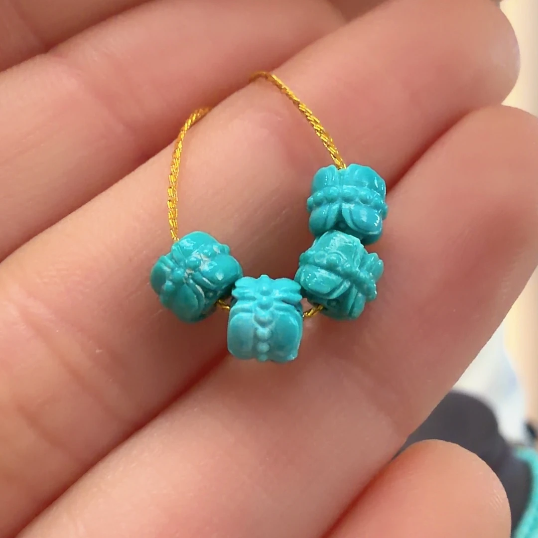 绿松石未镶嵌颈饰