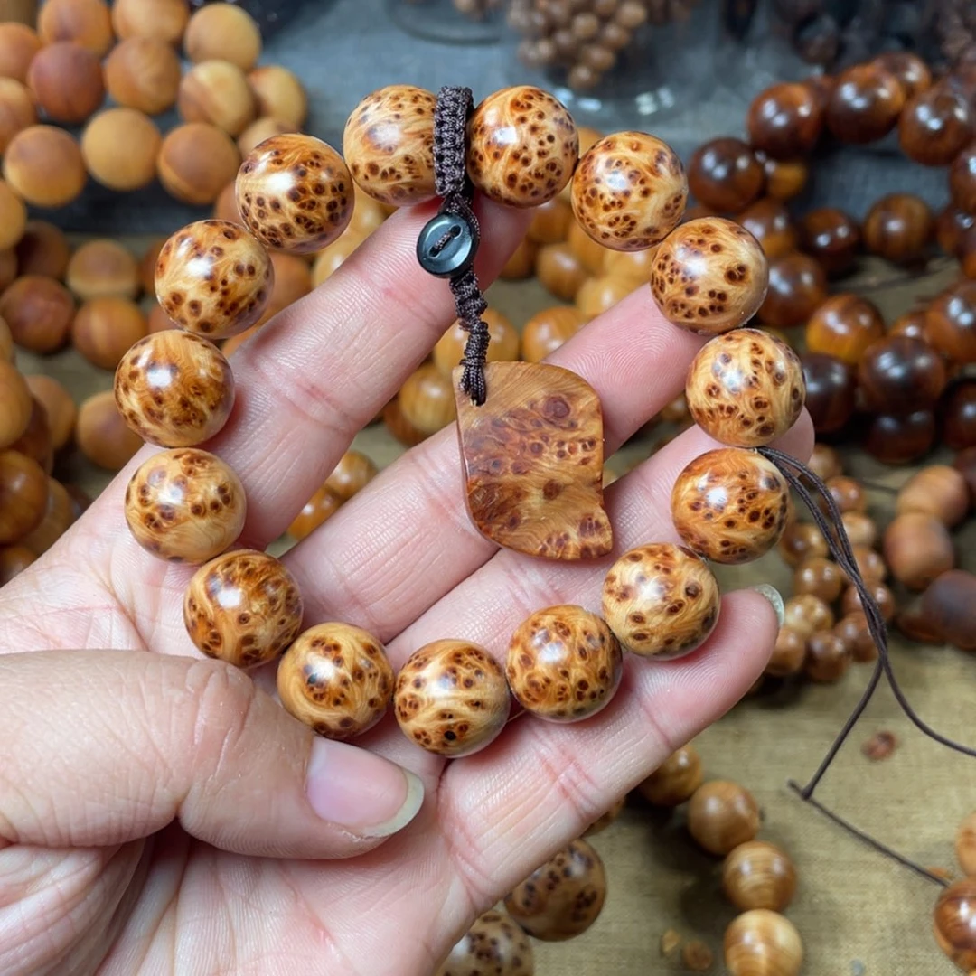 柏木（崖柏）无事牌派*超1.5瘤疤