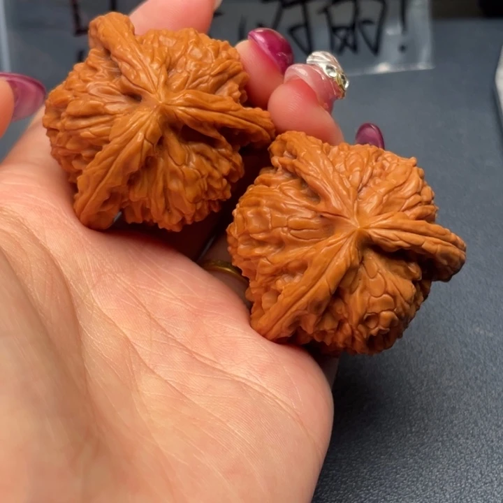 惜***爸文玩核桃吊坠白狮子