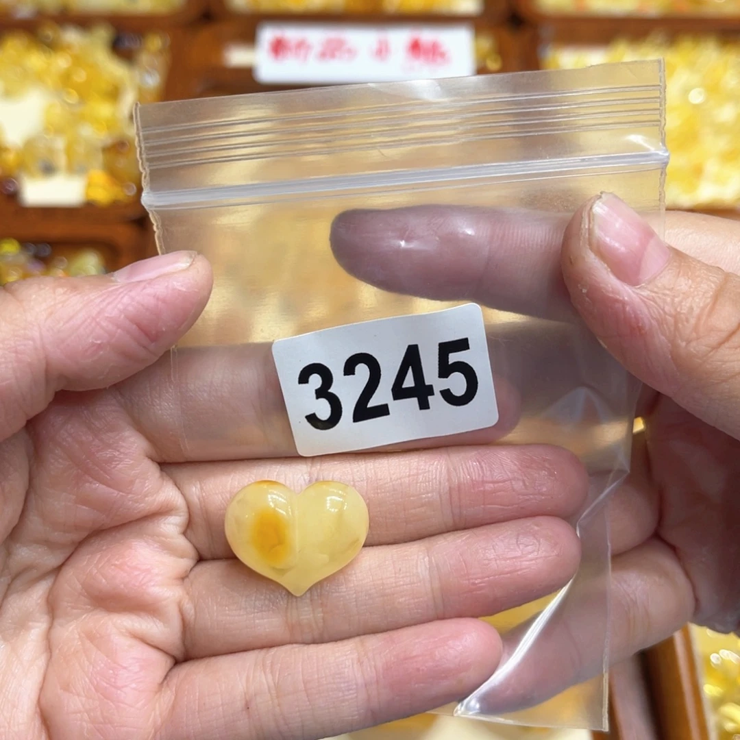 琥珀颈饰未镶嵌蜜蜡