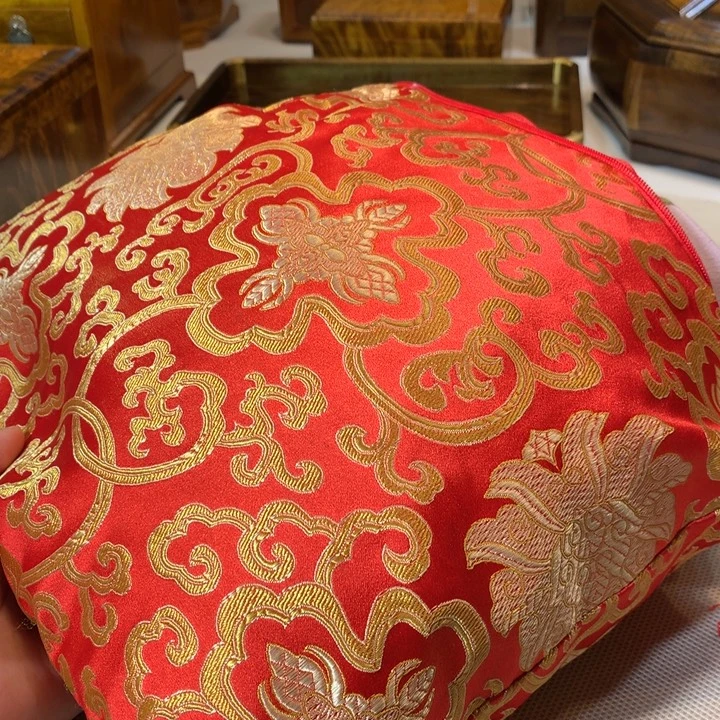 金丝楠金丝楠抱枕