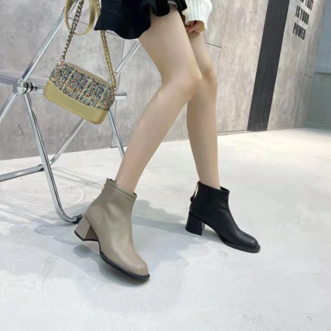 阿芙莎广系联名款109252秋冬首发时尚女神范摔纹粗跟短靴