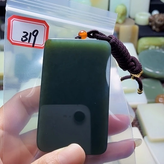老***k颈饰未镶嵌和田玉