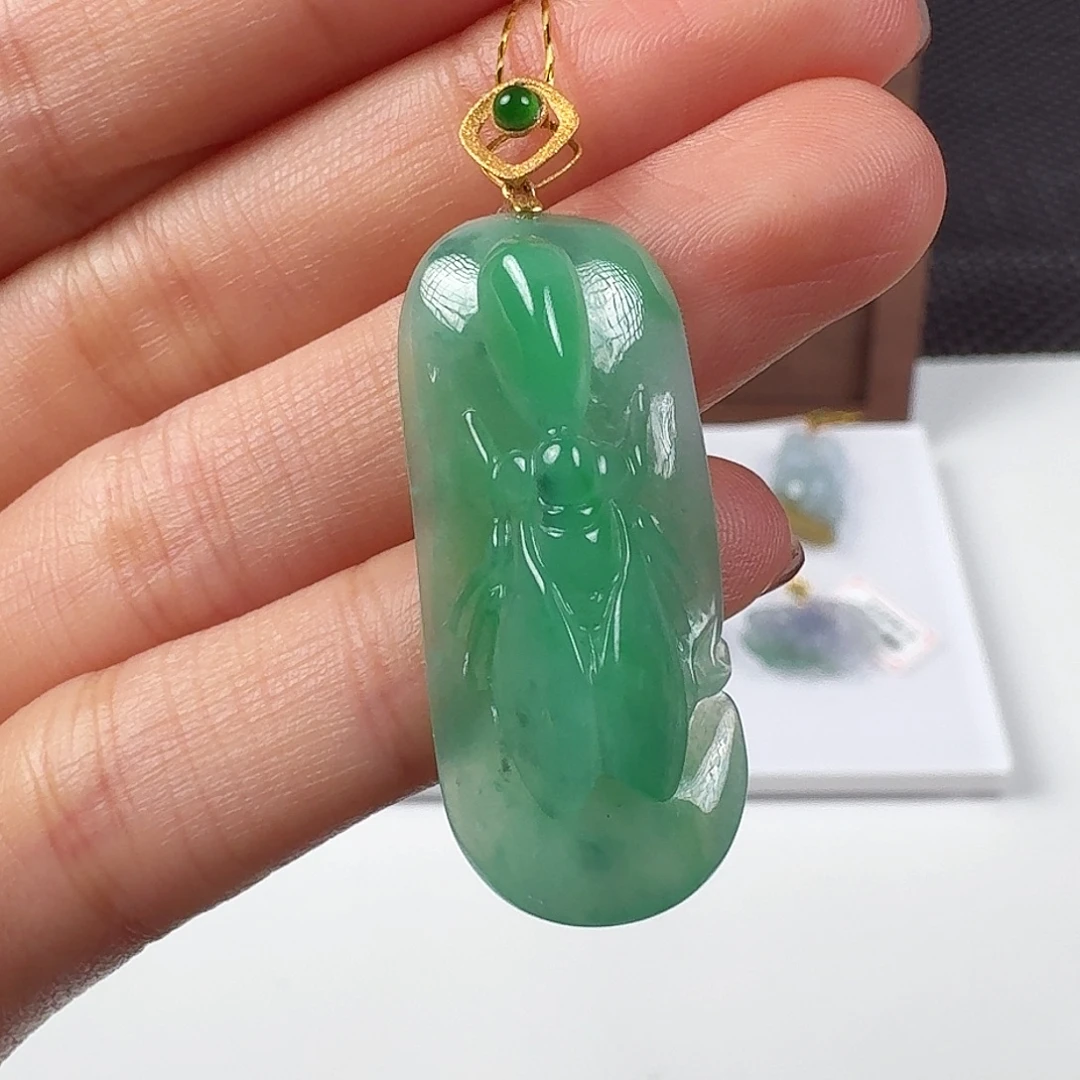 翡翠18K金镶嵌颈饰