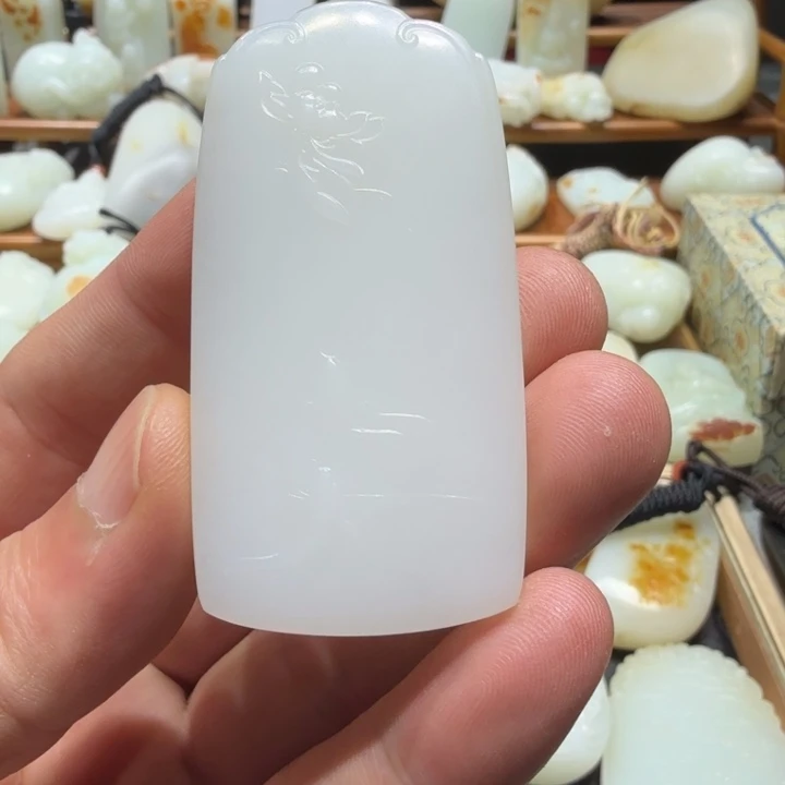 和田玉未镶嵌项链