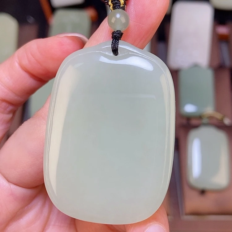 【闪购商品】颈饰未镶嵌和田玉
