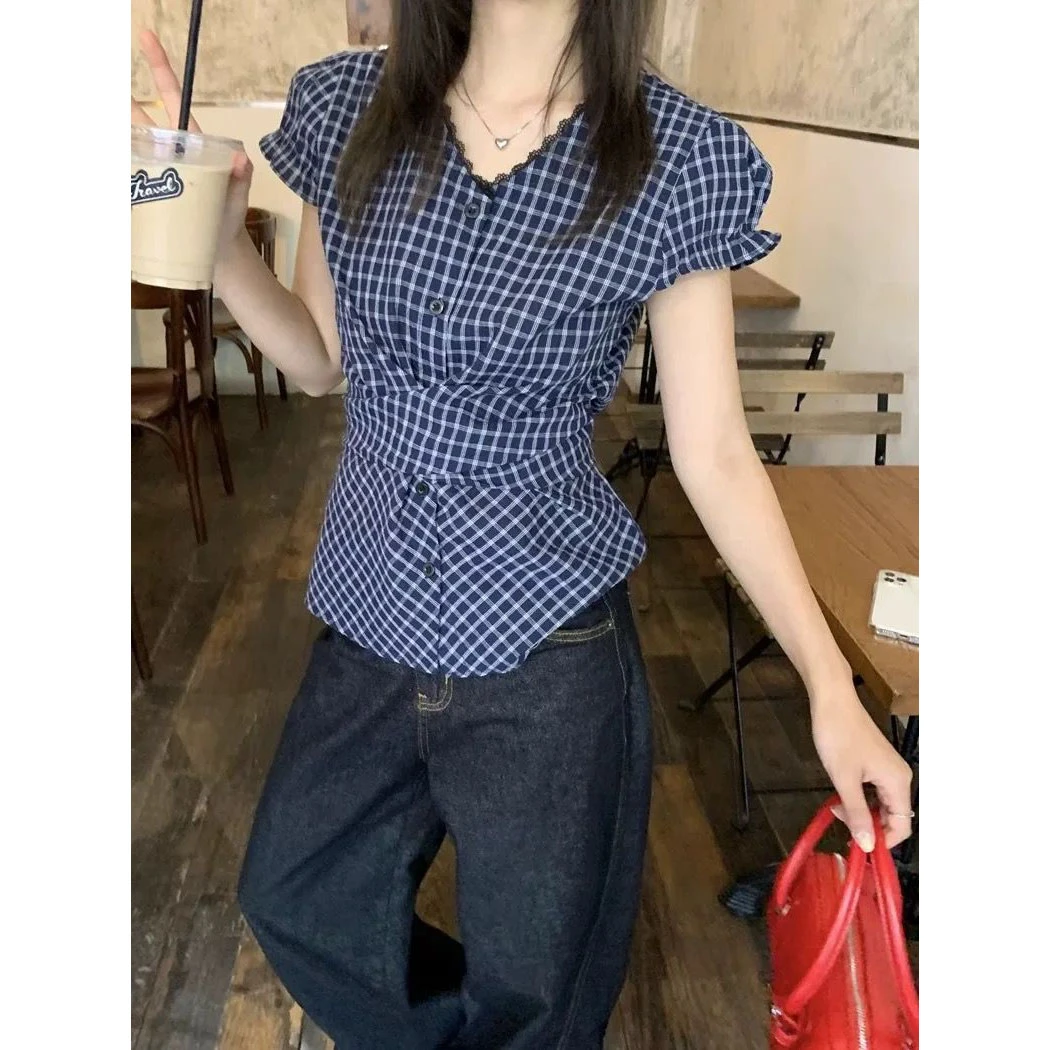 法式复古系带格纹短袖衬衫女夏季蕾丝边V领收腰显瘦独特百搭上衣