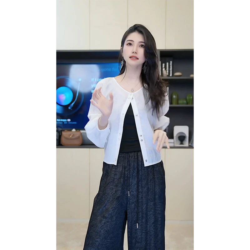 小乖逃Q新款大圆领白色T恤排扣一字肩时尚休闲S010