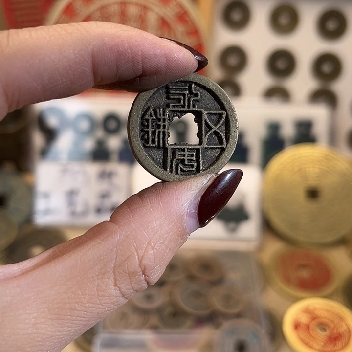 知***1铜现代翻砂工艺作品