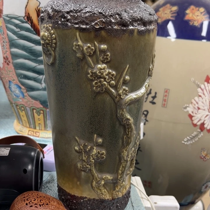 瓷片微瑕陶瓶。。。。。。。。。。。。。