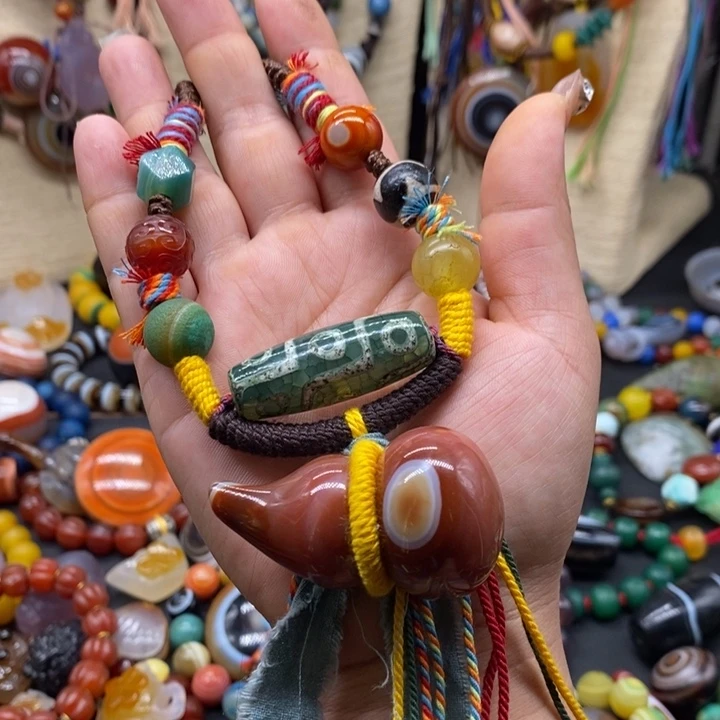 玛瑙/玉髓颈饰未镶嵌