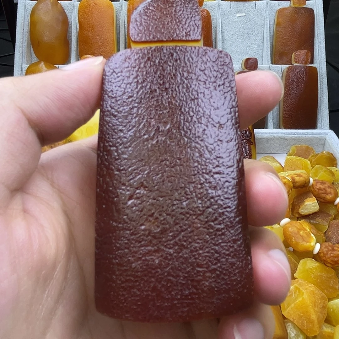 定制蜜蜡未镶嵌切牌