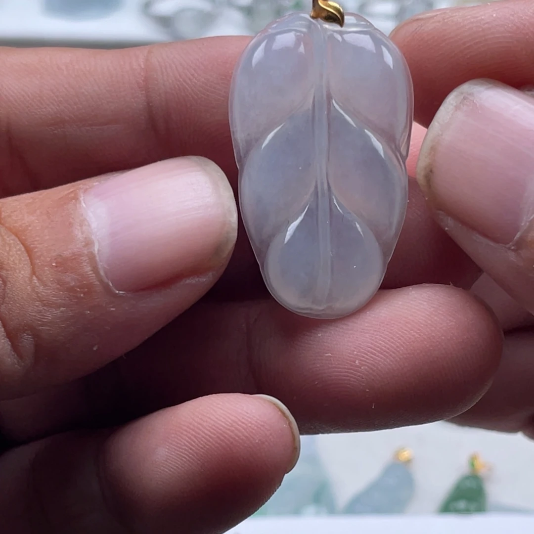 翡翠未镶嵌颈饰翡翠冰紫叶子