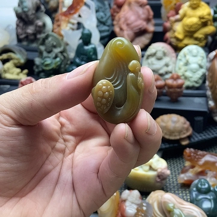 未镶嵌挂件石英质玉