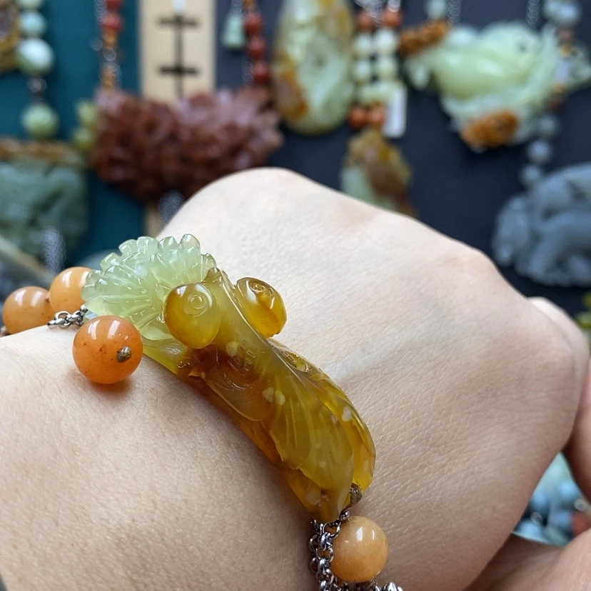 【闪购商品】蛇纹石玉手牌未镶嵌