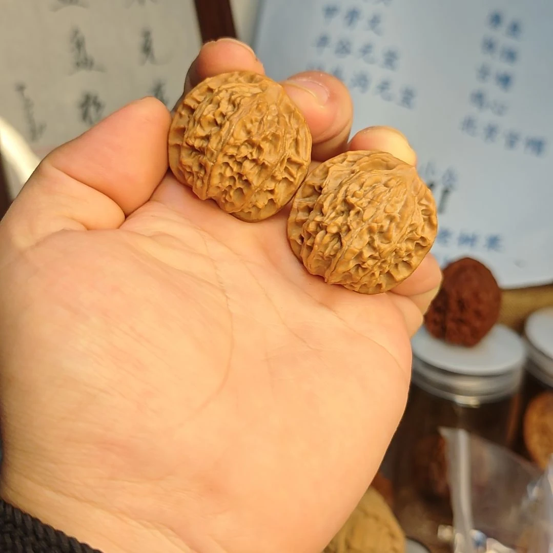 文玩核桃吊坠35尺野生虎头王