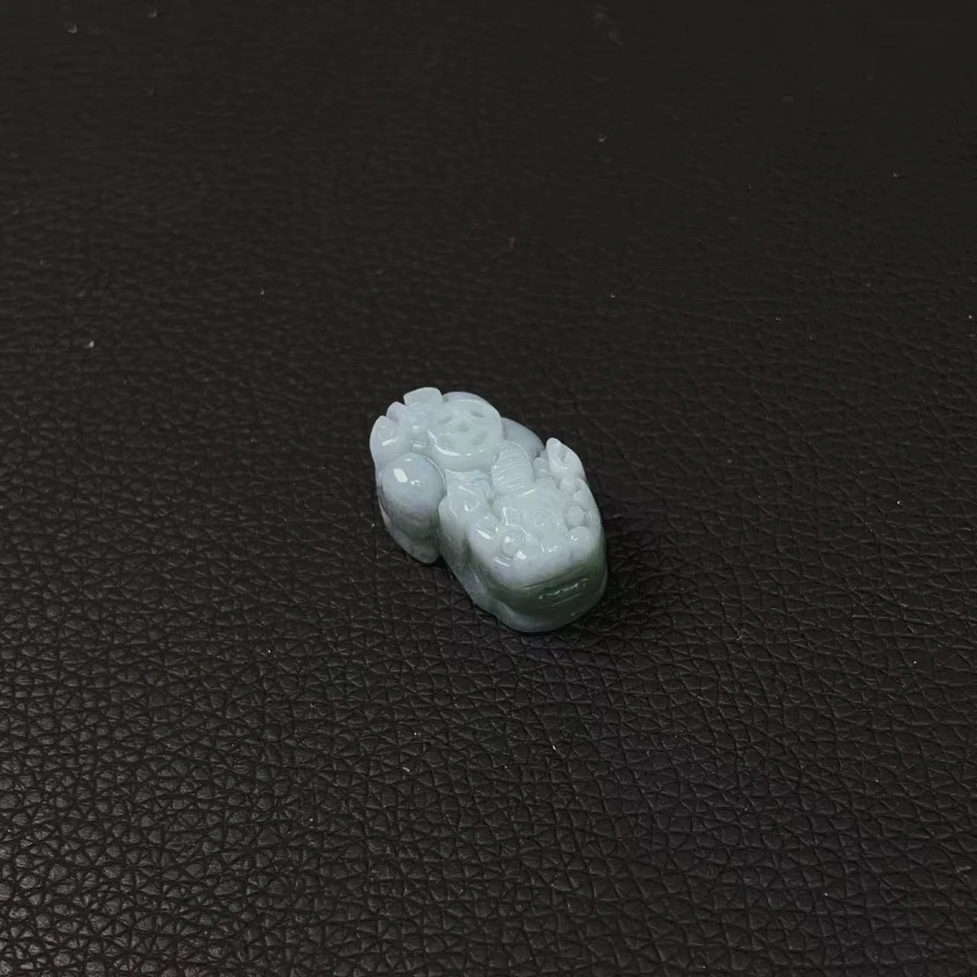 天然缅甸a货翡翠貔貅吊坠—多样性发