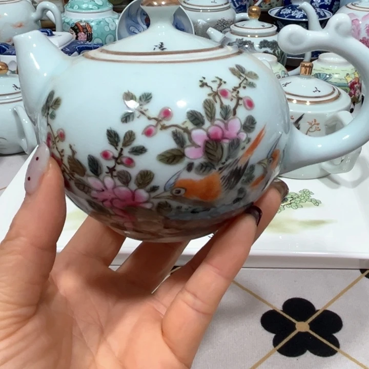 g f d h h h g g g g