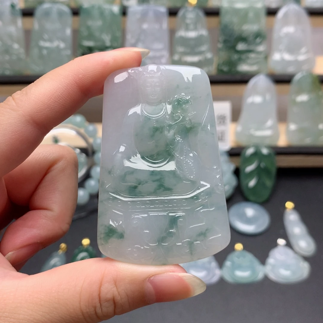 翡翠未镶嵌颈饰小*素衣