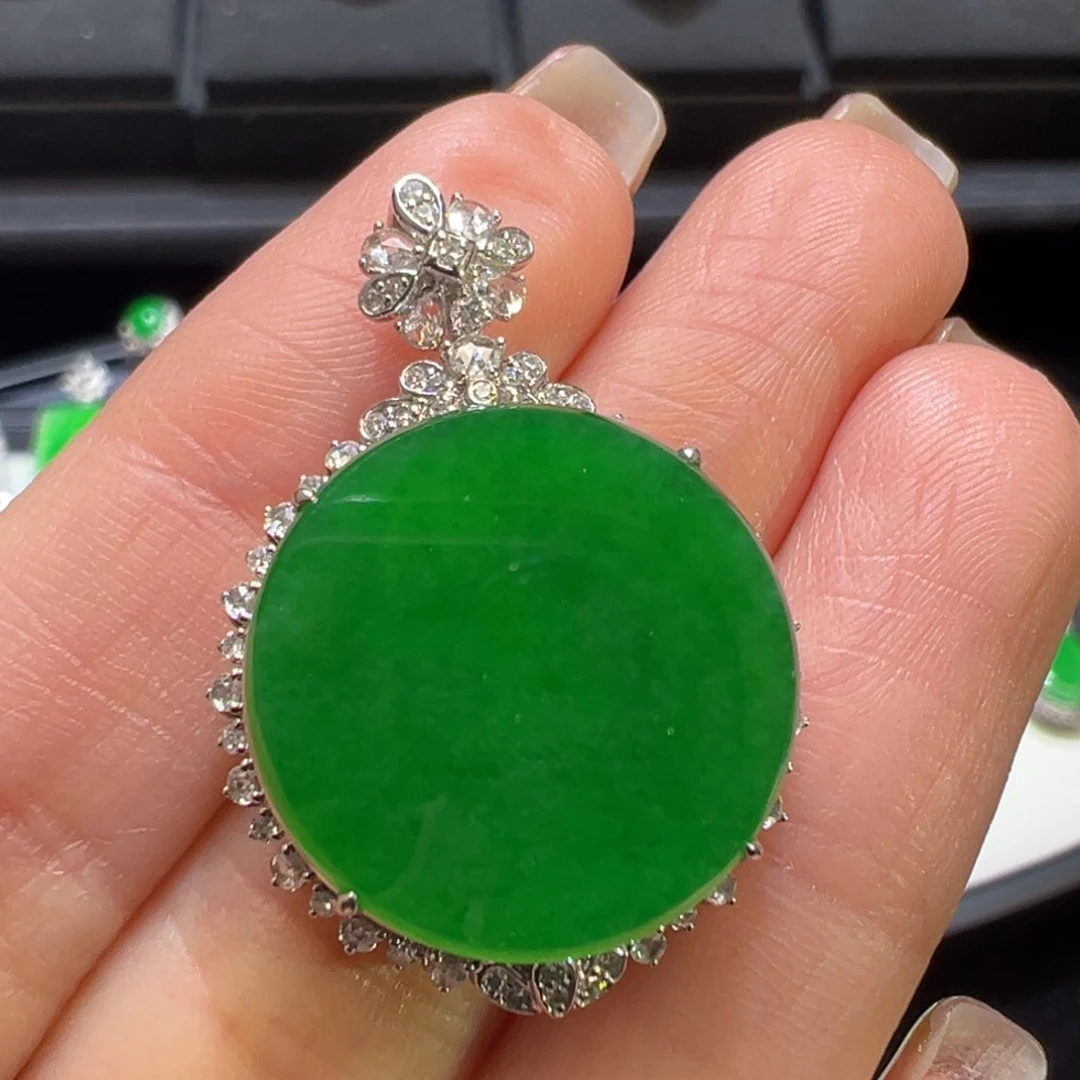 翡翠颈饰18K金镶嵌收到货48小时鉴赏期