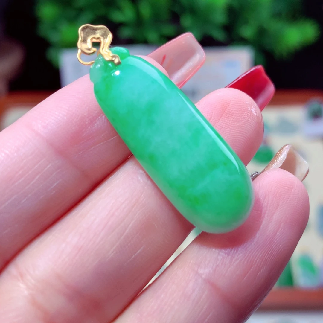 翡翠吊坠(不含链)18K金镶嵌