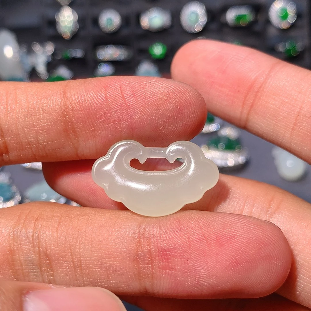 和田玉未镶嵌吊坠(不含链)