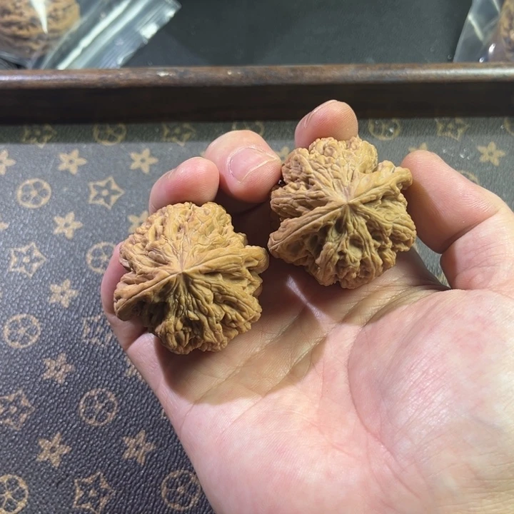 桃核吊坠全品大粗筋